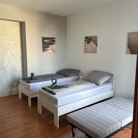 4 Plaza ברטיסלאבה